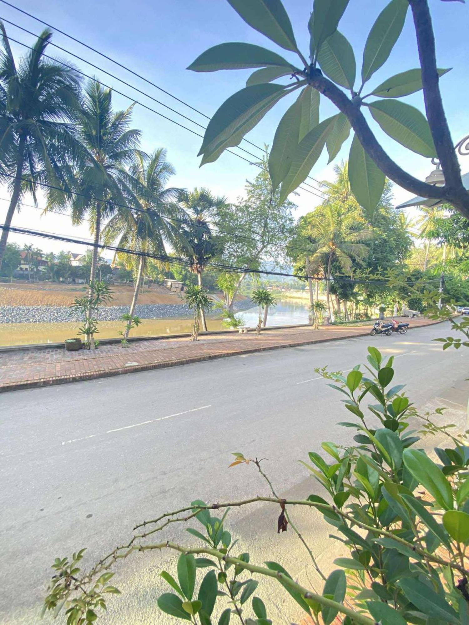 Golden Lotus Namkhan View Luang Prabang Exterior foto